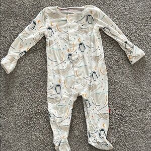 Magnetic Me Cream Whales and Penguins Footie 3-6M